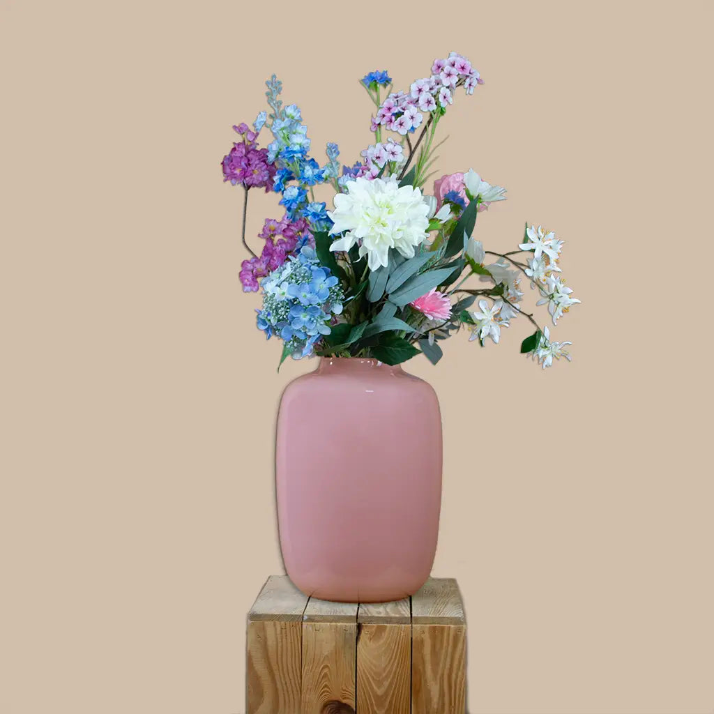 Zijden boeket licht roze, wit, paars,soft romance in vaas pastel pink